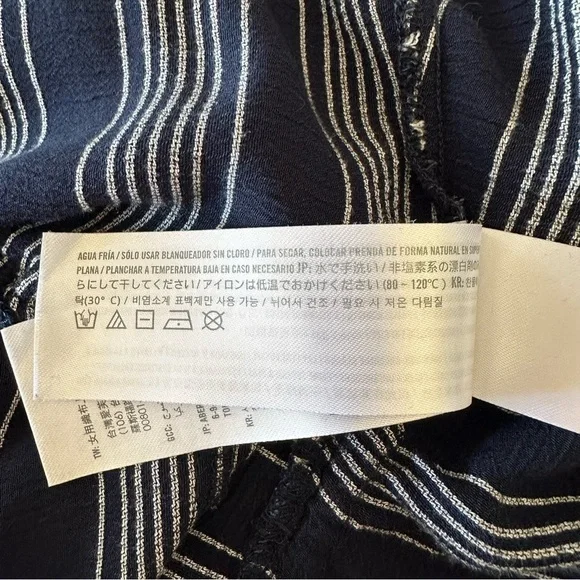 Abercrombie & Fitch off the shoulder Crop Navy blue striped blouse Size L - Picture 13 of 14